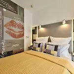 Valentina Hotel Saint Julian's