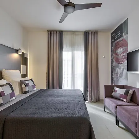 Valentina Hotel 3*
